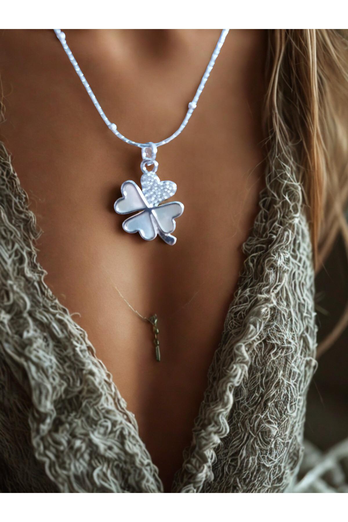 Dört Yaprakli Yonca Çelik Kolye